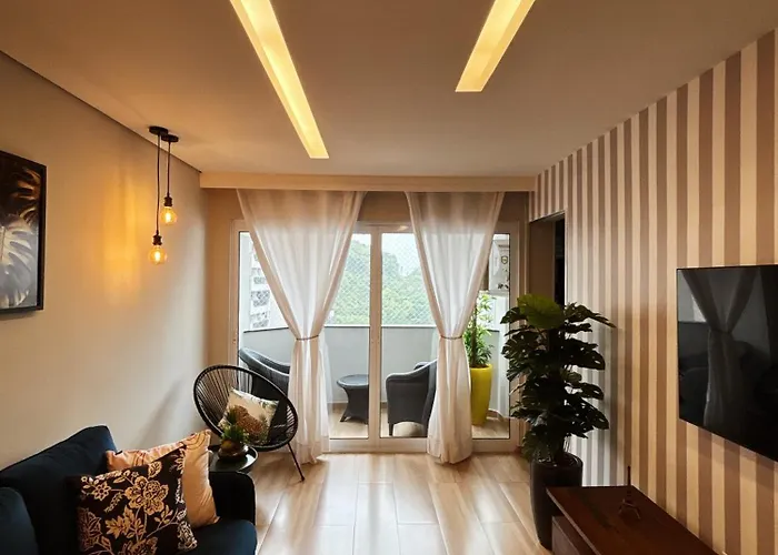Ape Moderno A 100M Da Praia - Ultimo Andar Com Vista Para A Natureza Guarujá